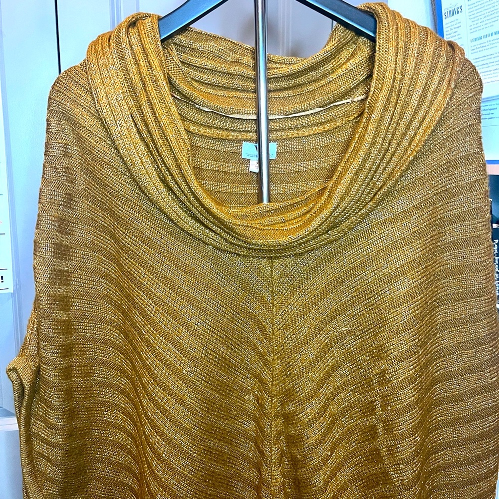 Worthington - gold toned sweater